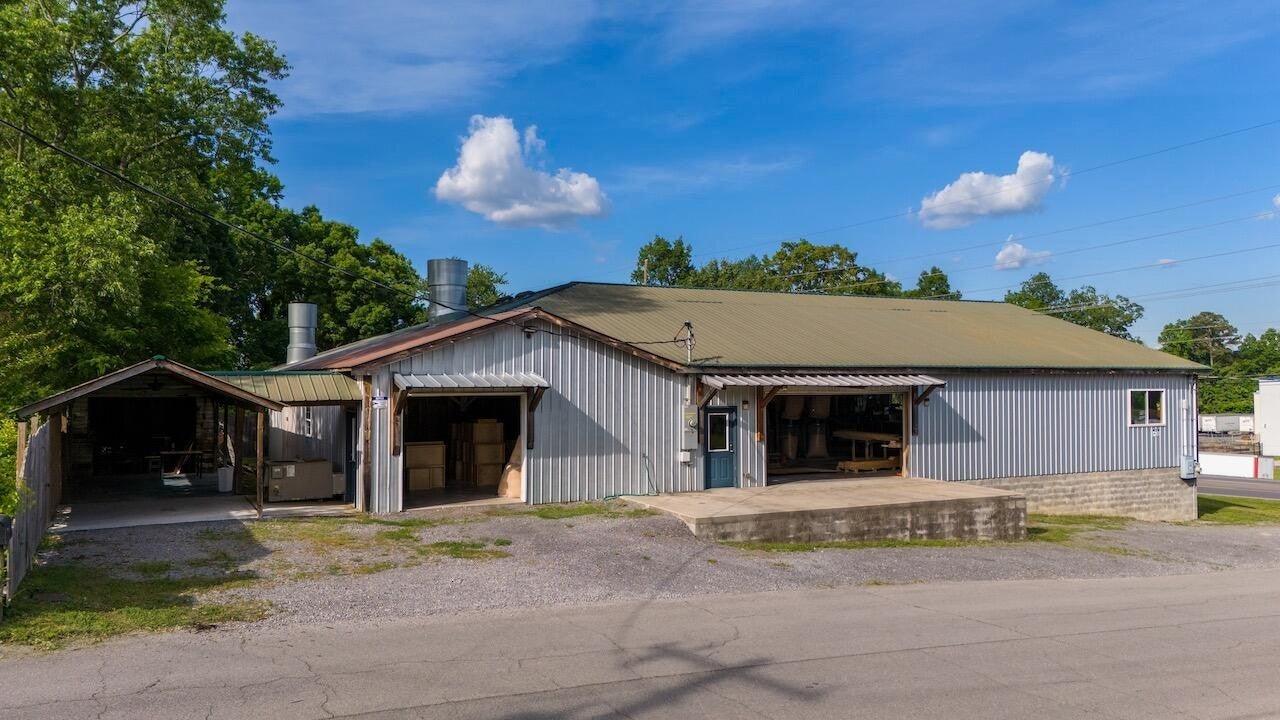 4215 Old Tasso Road NE