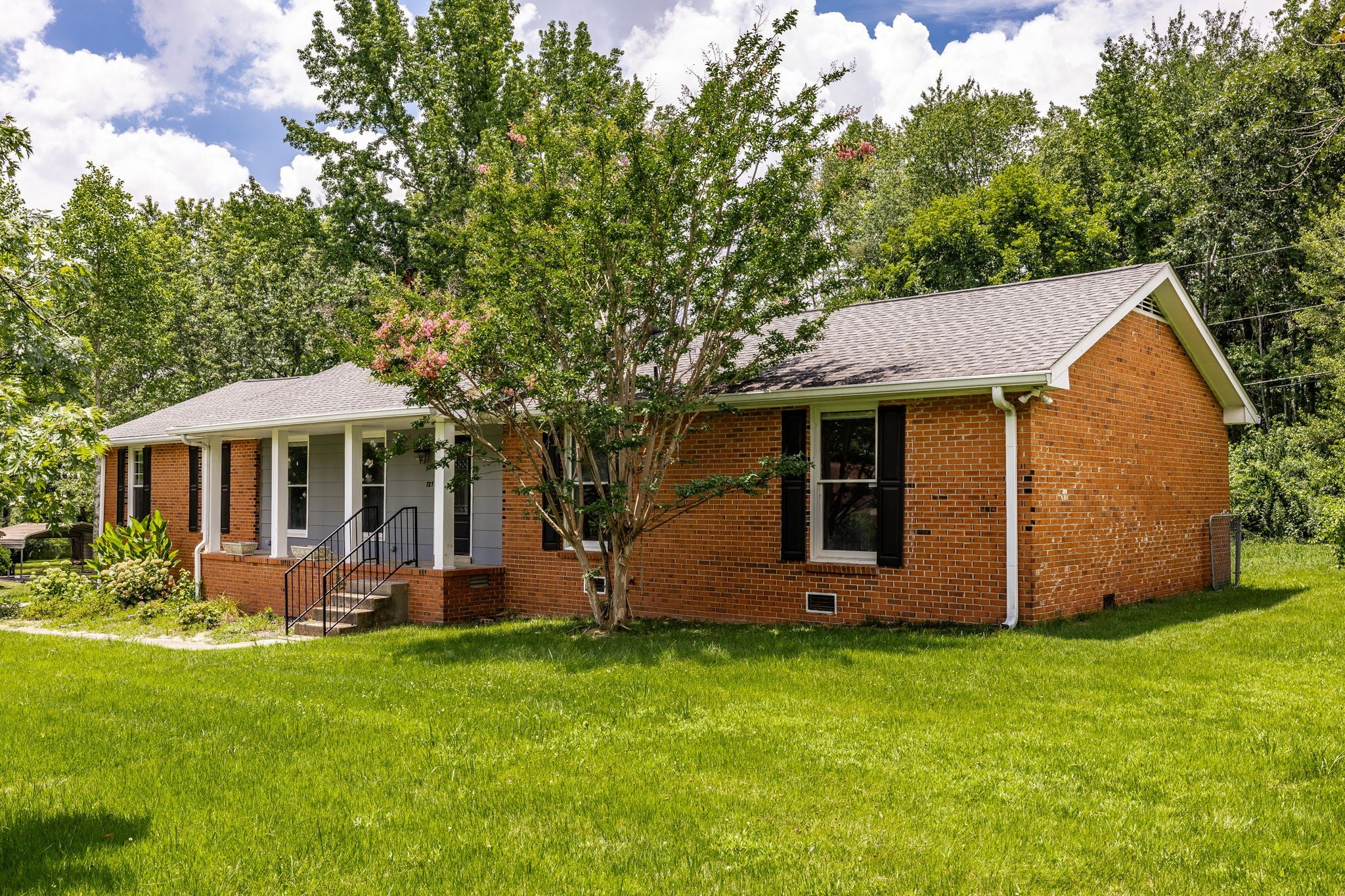 127 Sam Davis Dr
