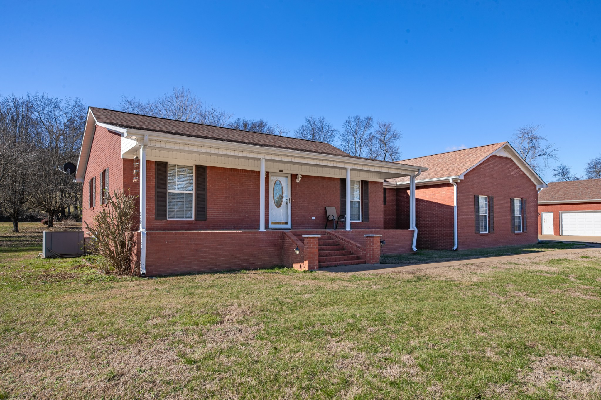 2200 Crescentview Rd