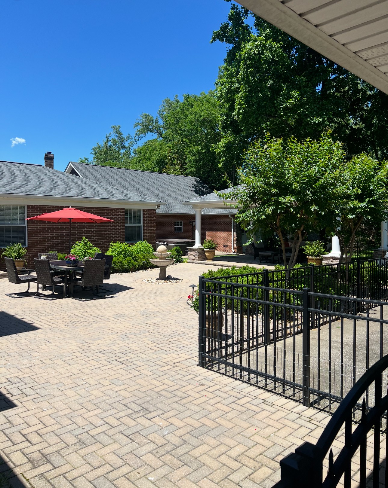 311 Minerva Dr