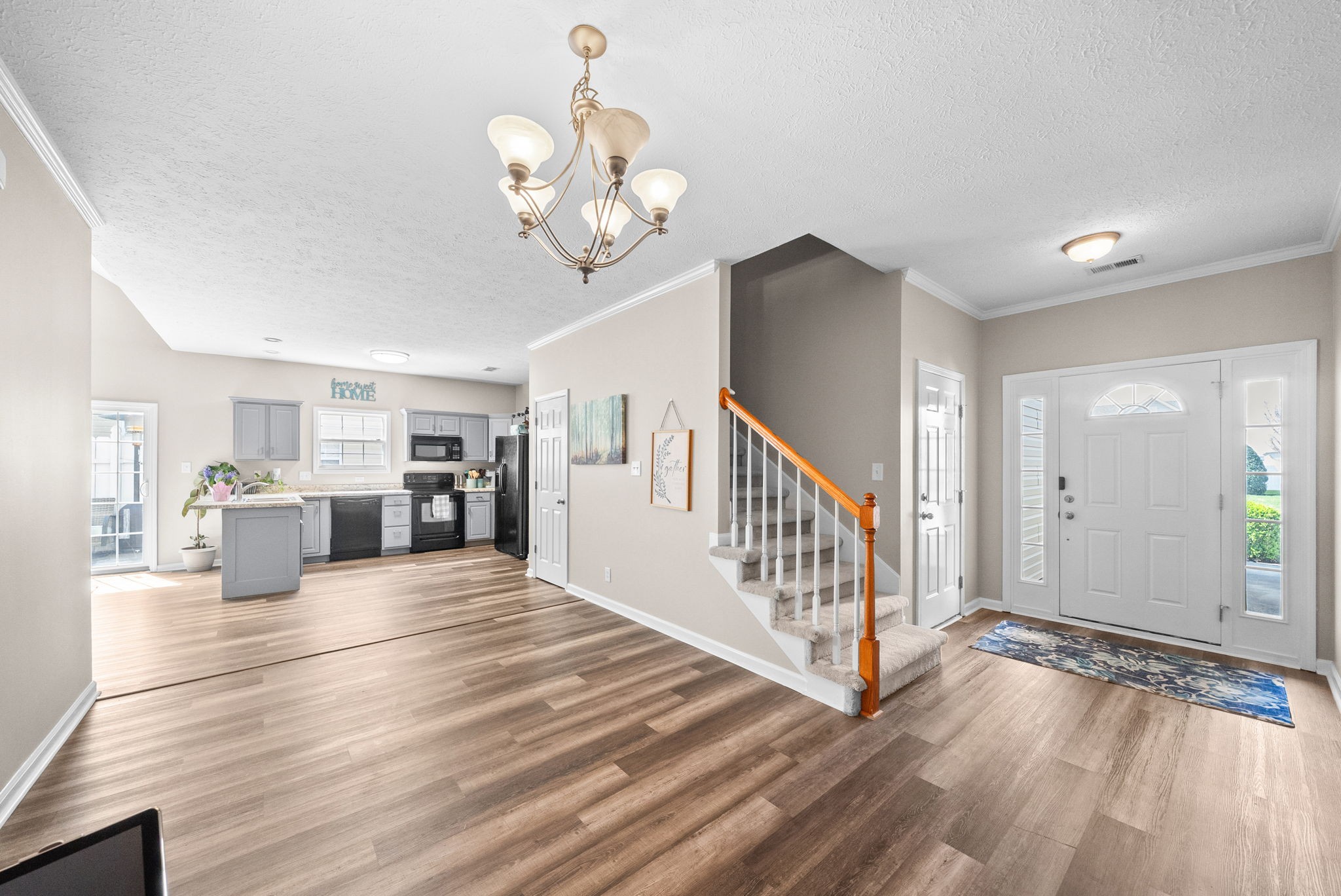 3737 Meadow Ridge Ln