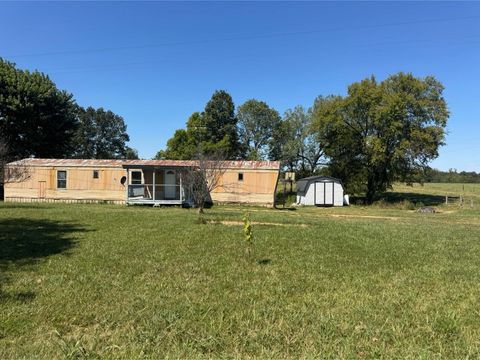 1266 Parkhurst Rd Red Boiling Springs TN 37150