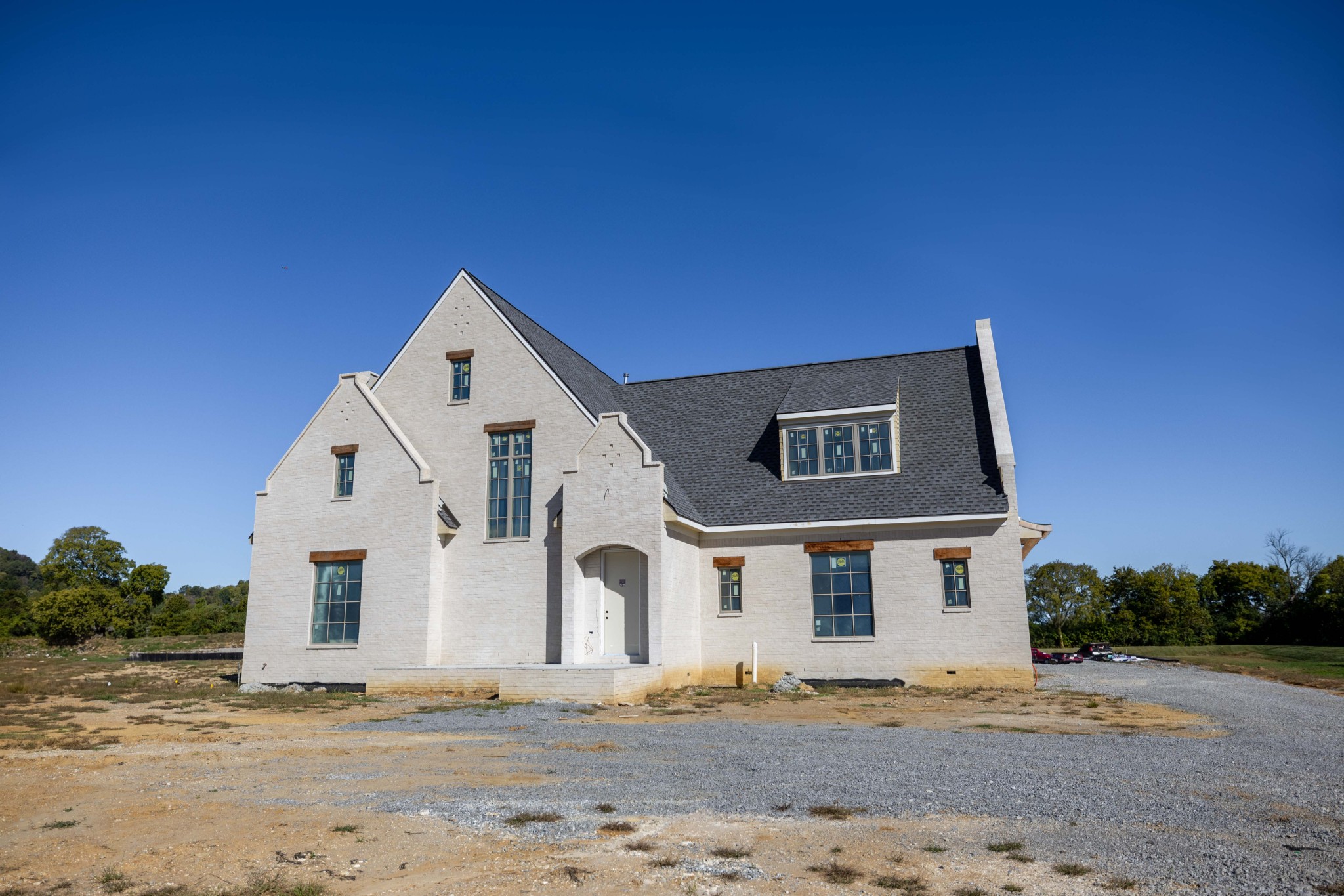 6032 Frazier Park Ln