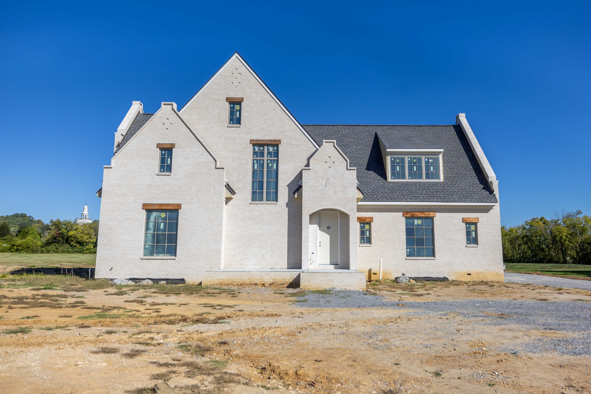 6032 Frazier Park Ln