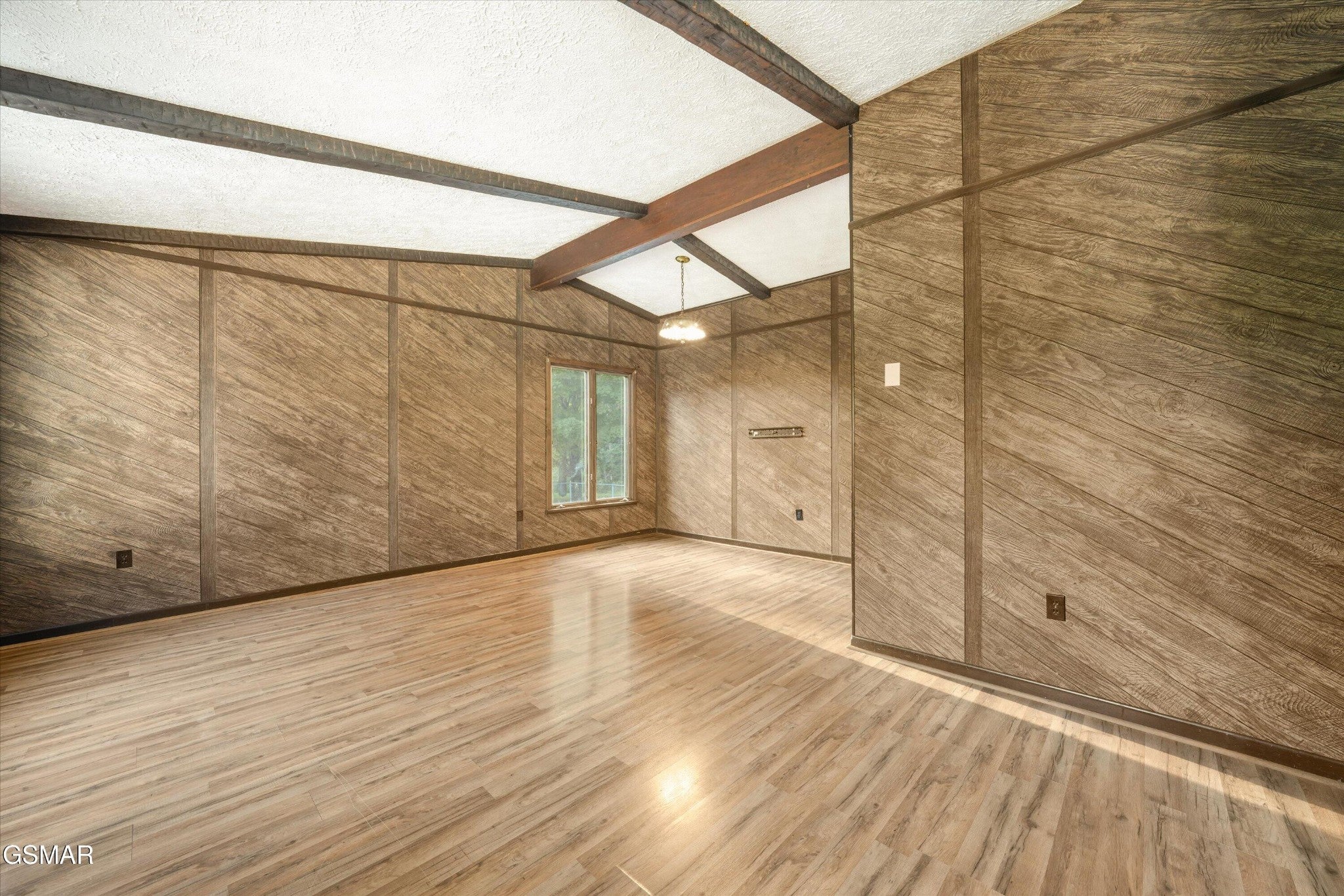 204 New Center Road