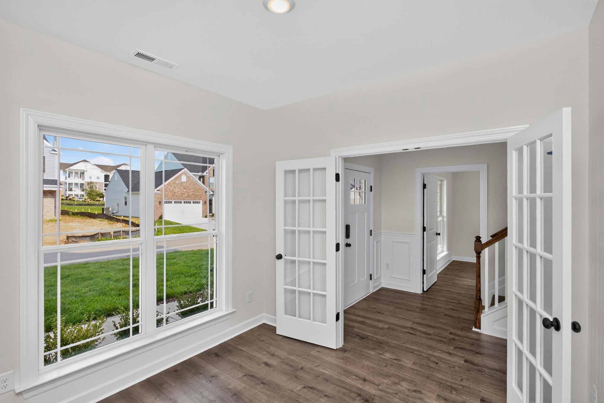 5018 Salient Dr