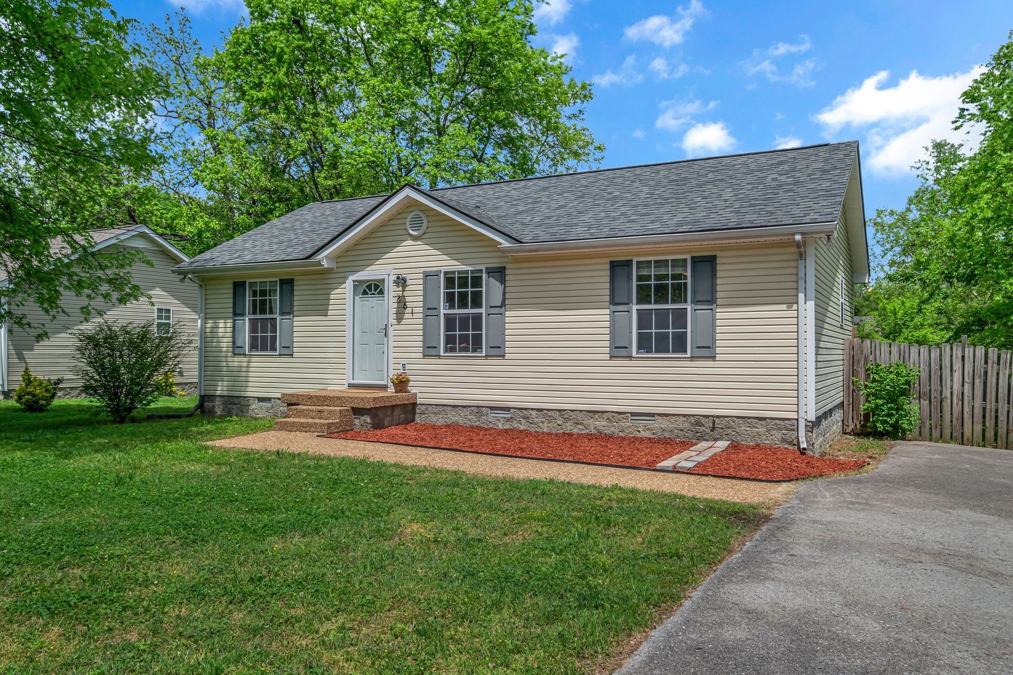 Listing image 5