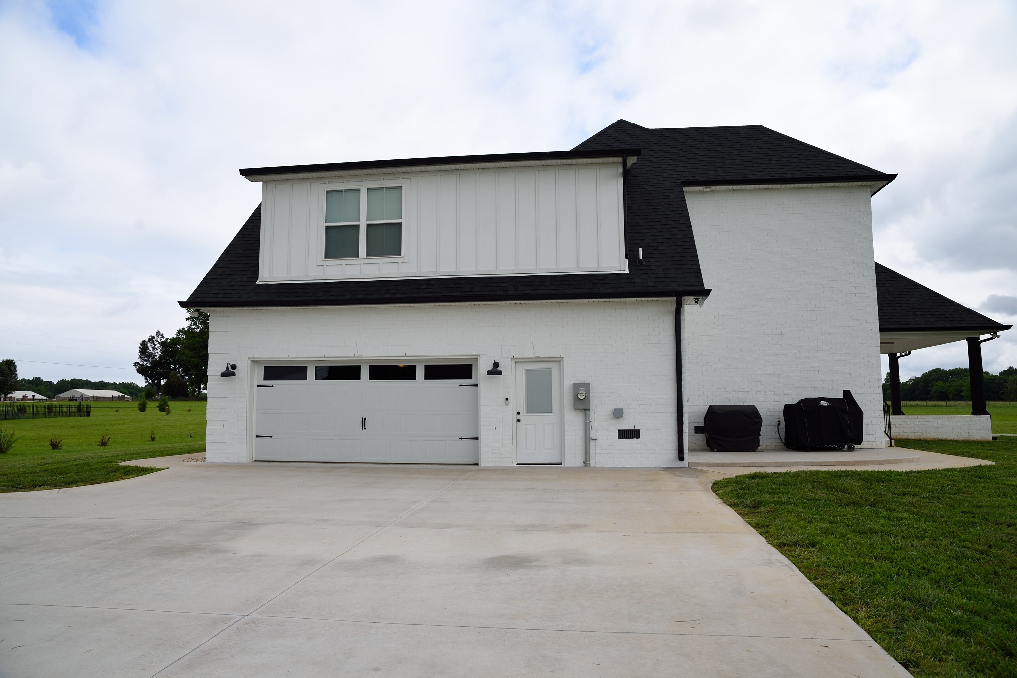 832 Longview Rd