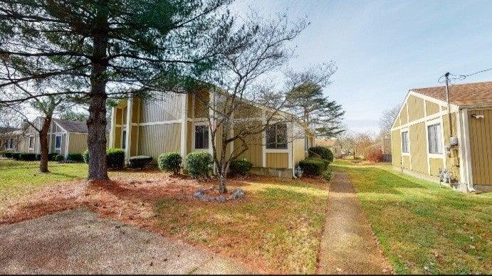 2.0-bed rental at 805 Bellevue Rd