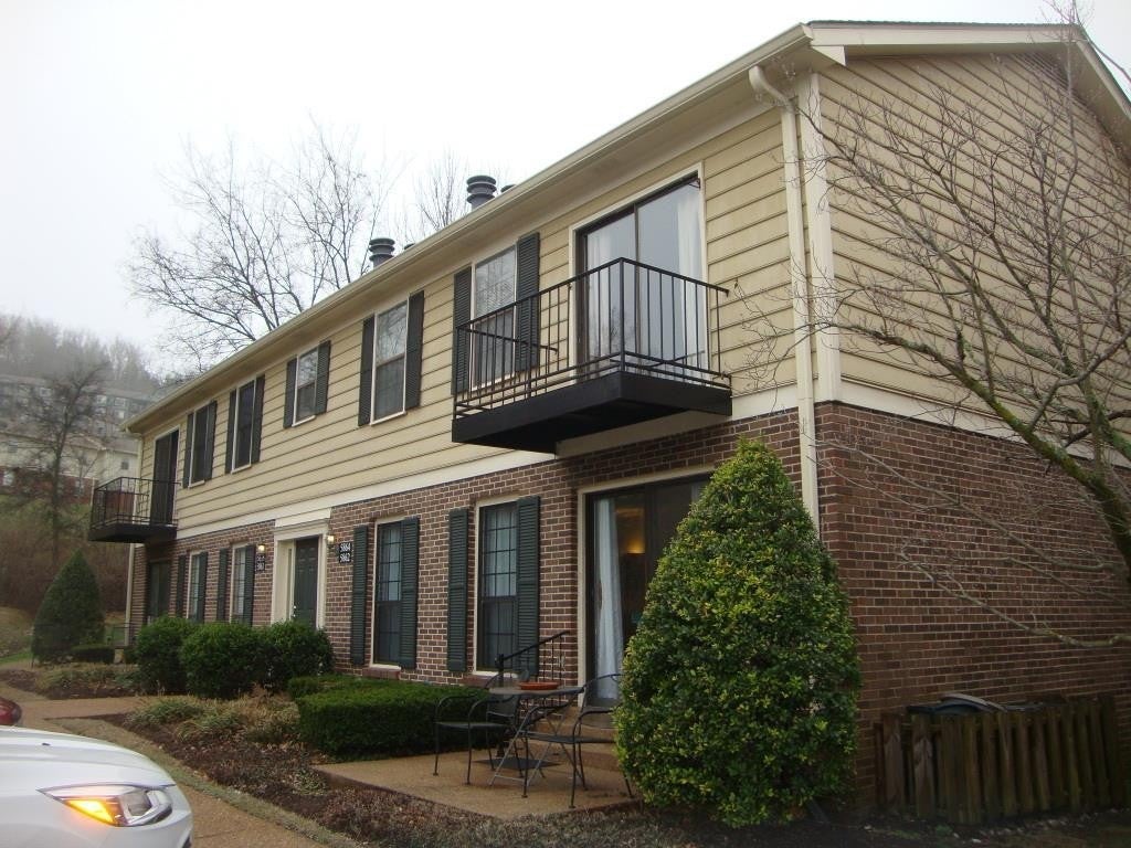 1.0-bed rental at 5759 Brentwood Trace