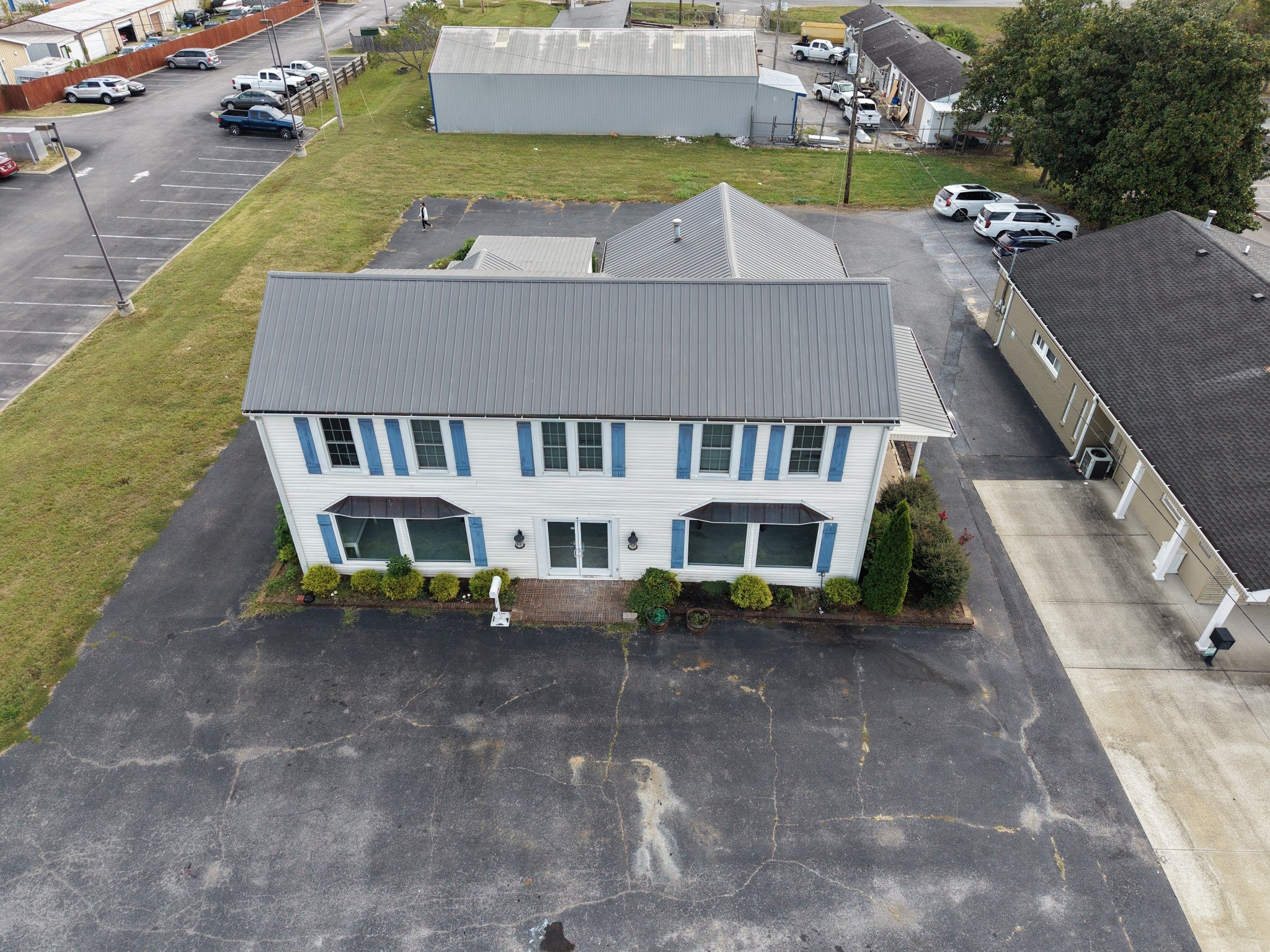 716 N Main St