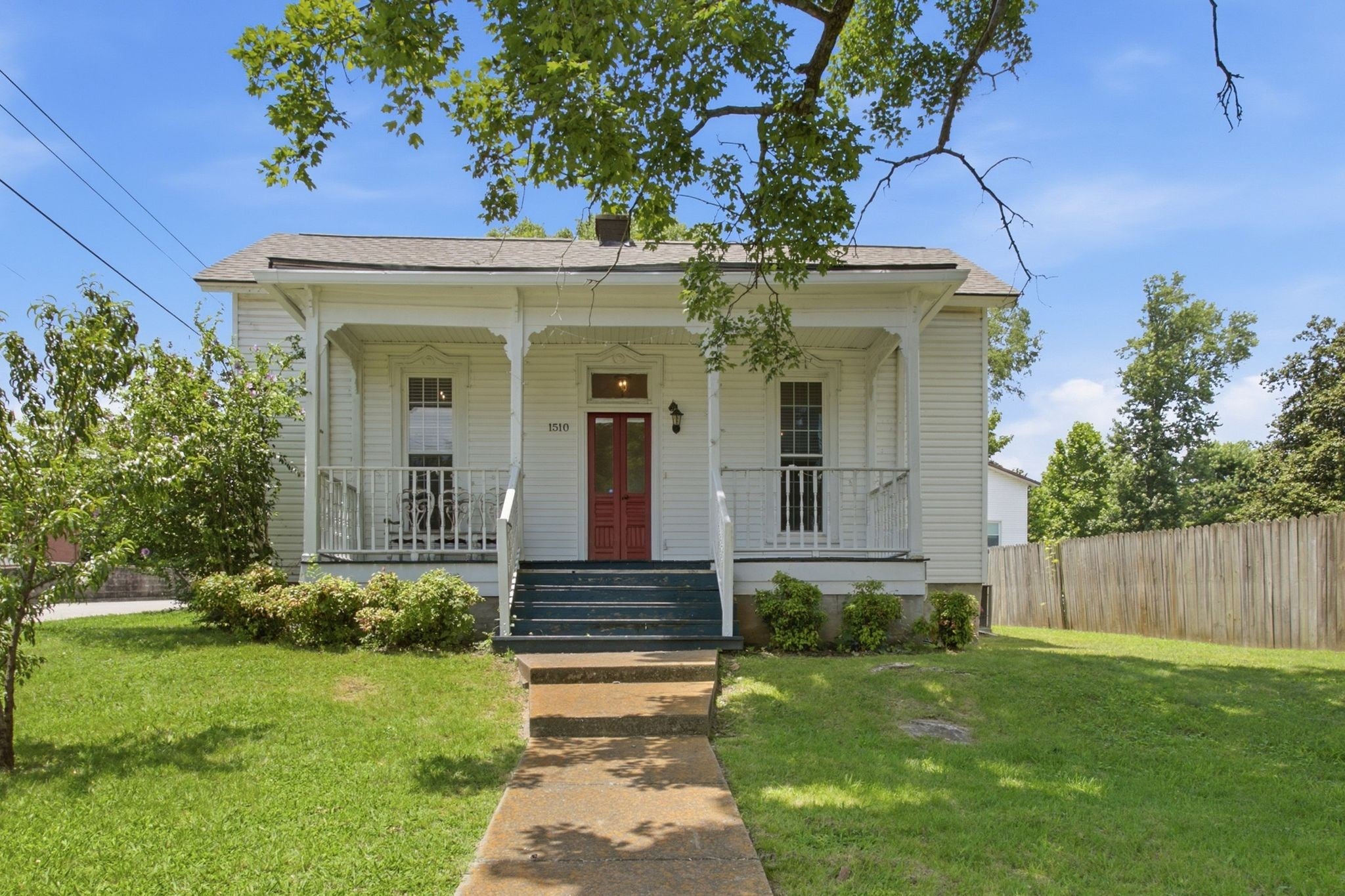 Photo 1 of 26 — 1510 Highland Ave, Columbia, TN 38401