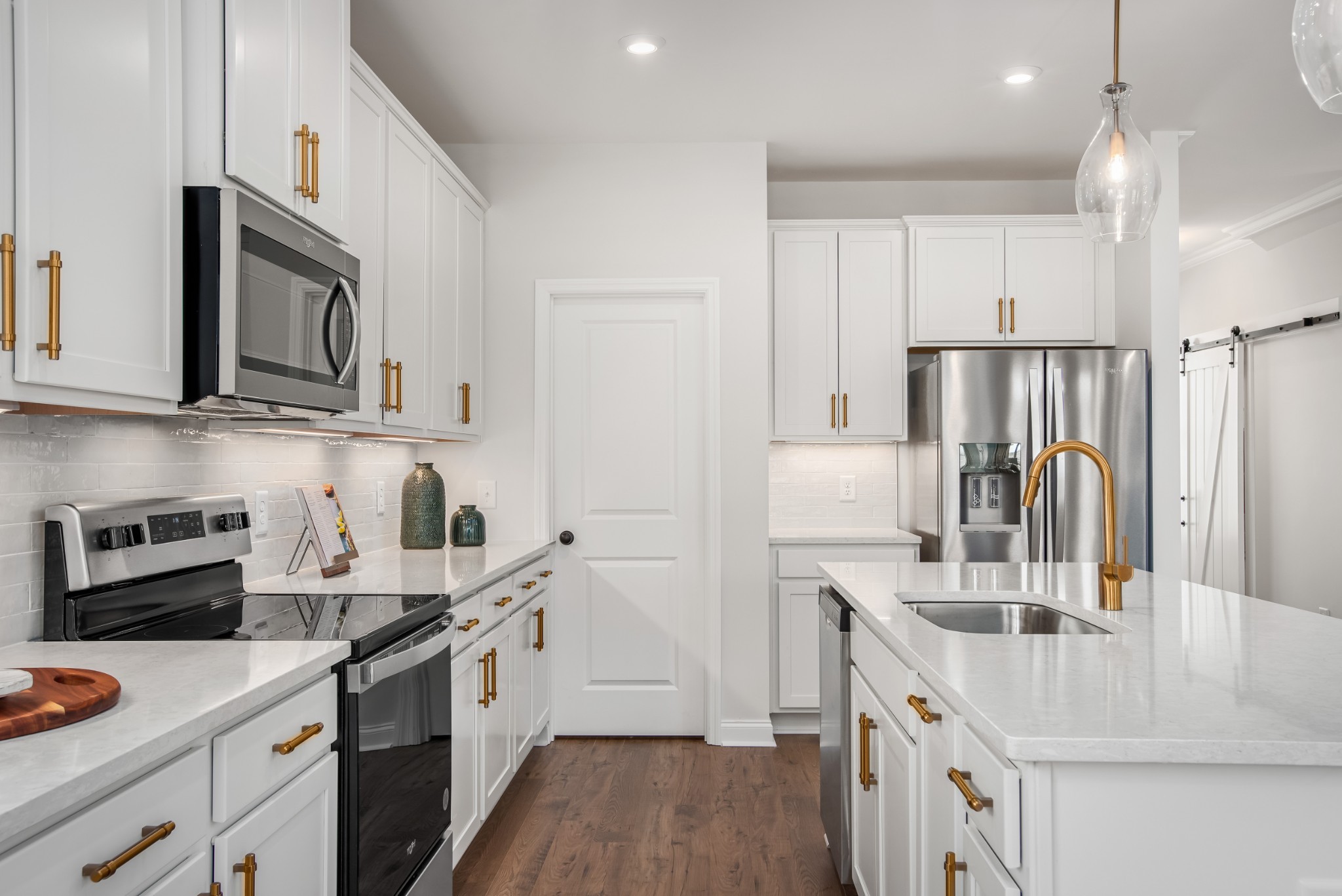 1926 Hildebrand Lane