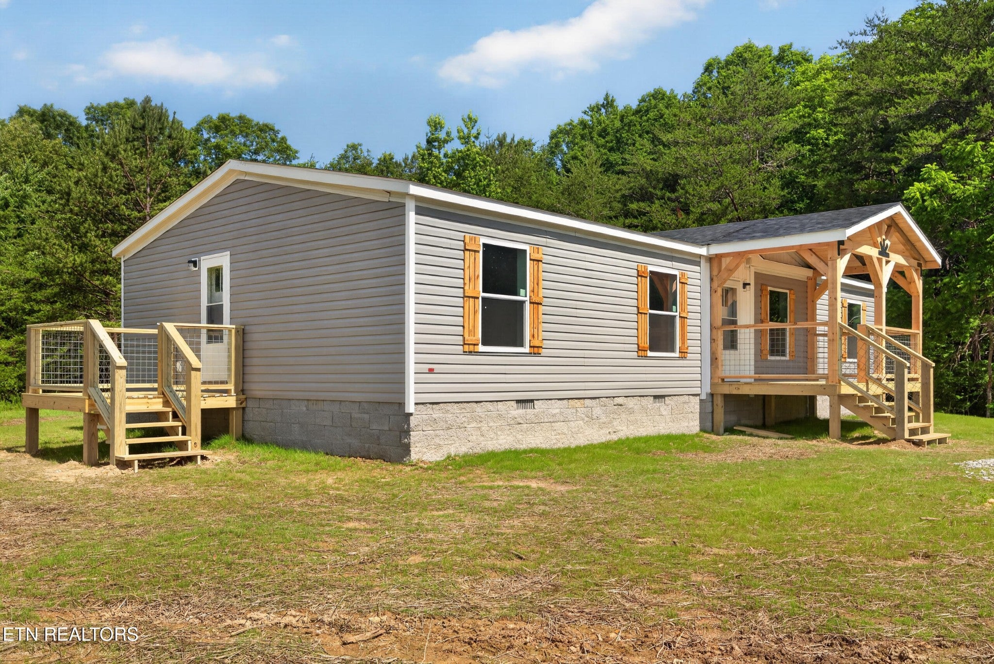 1090 Bill Black Rd