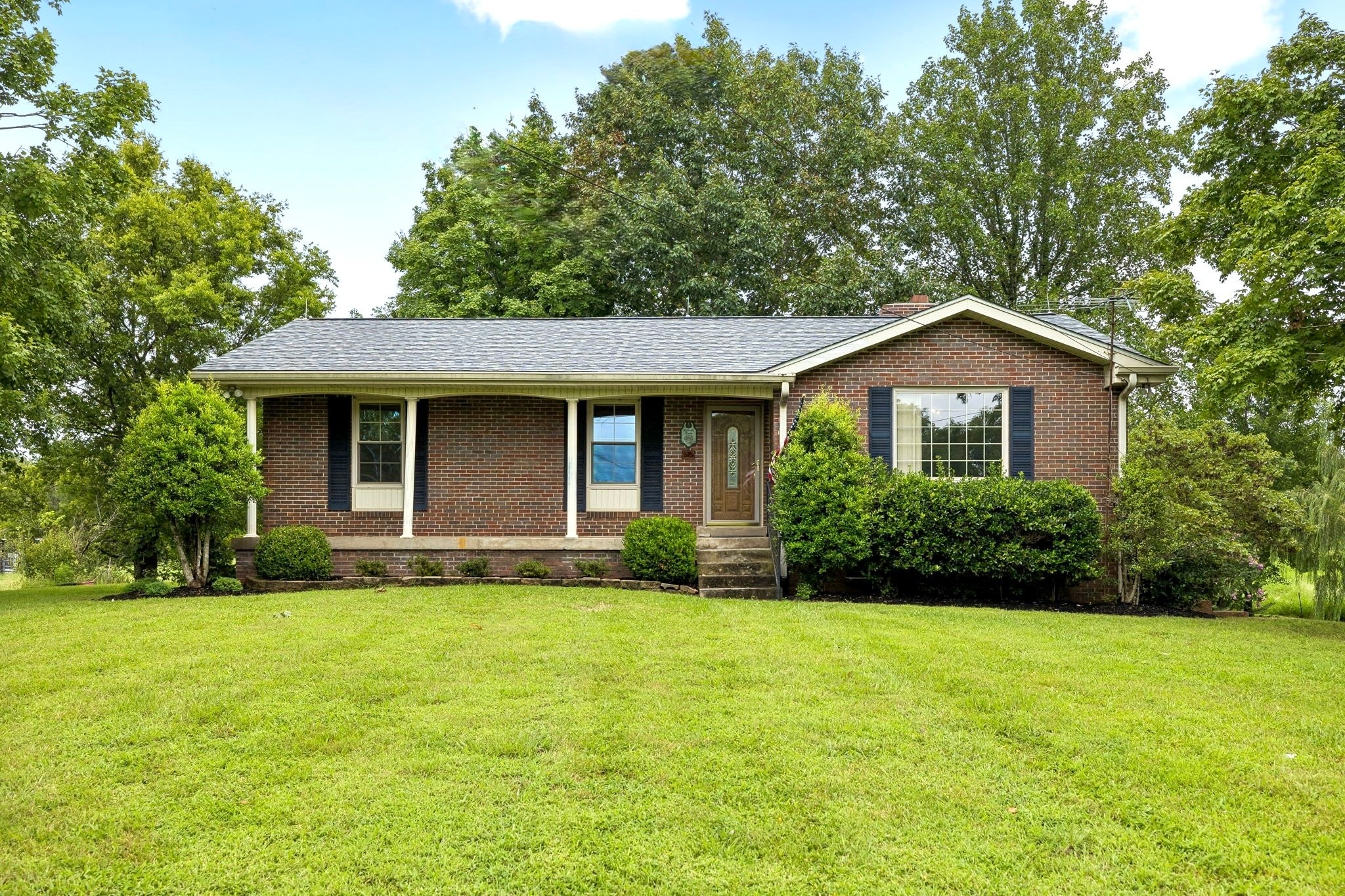 575 Centerville Rd