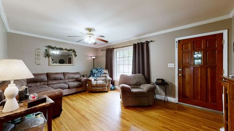 166 E Regent Dr Clarksville TN 37043