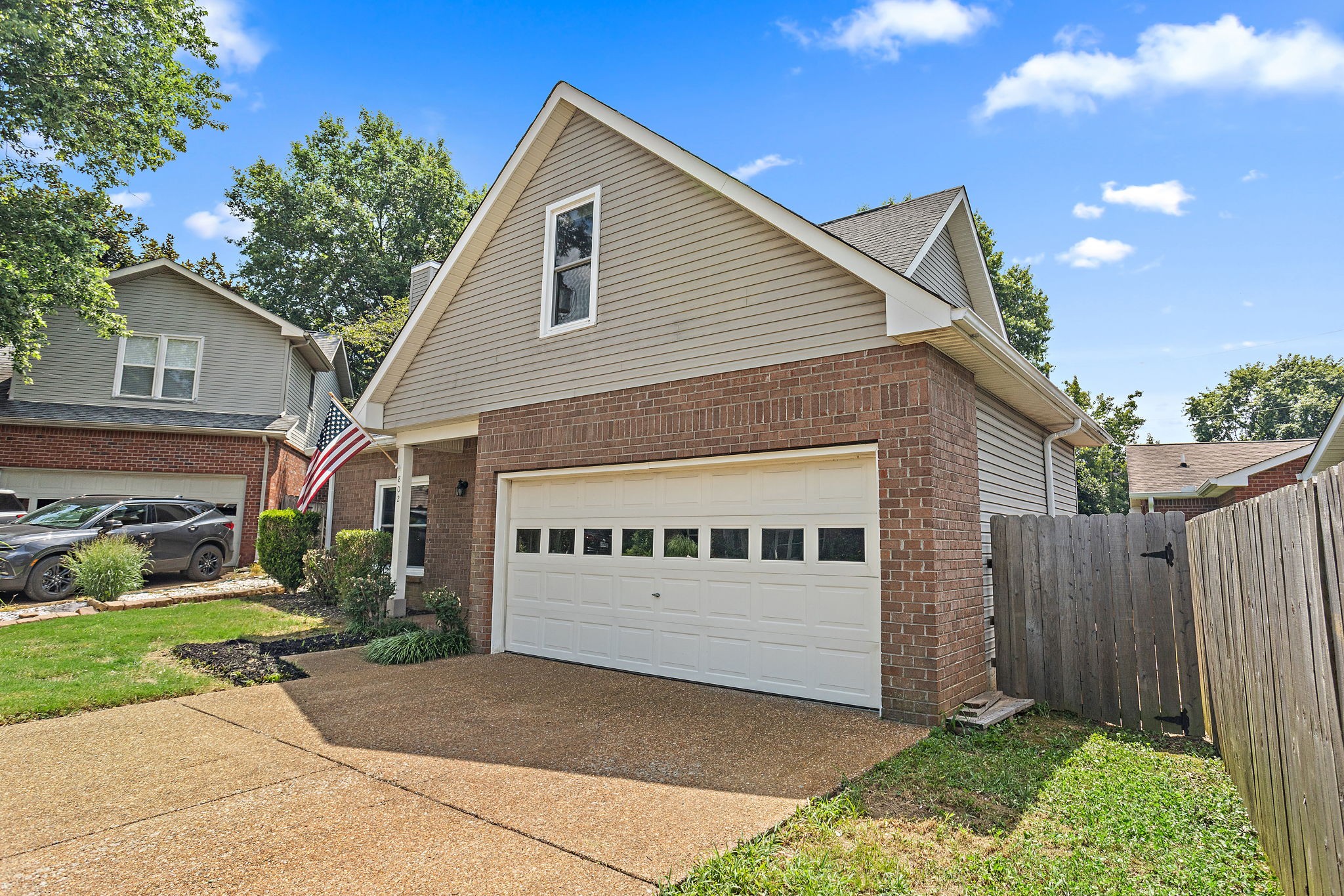 802 Conway Pl