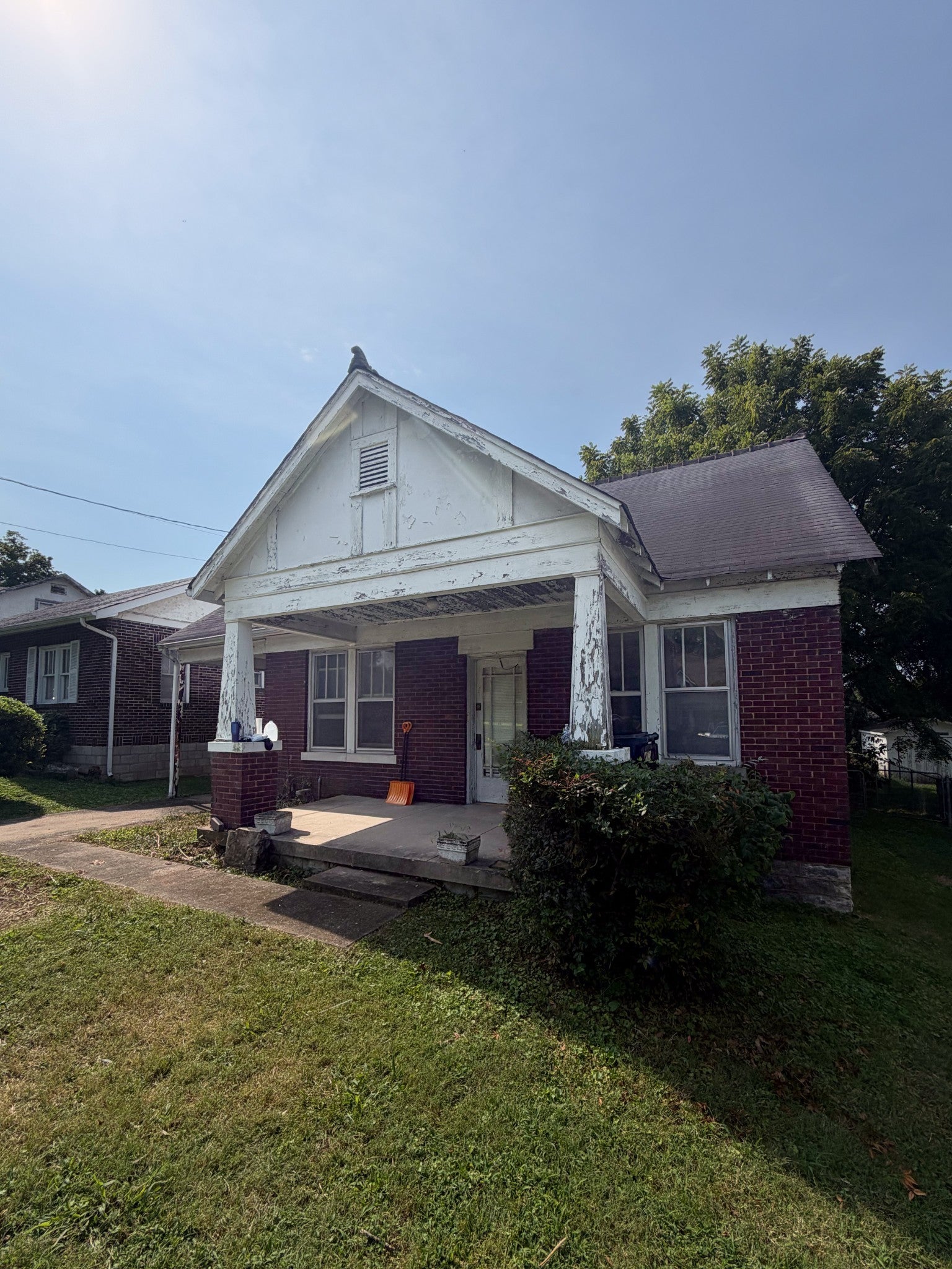 4-bed home at 1018 Mcmahan Ave, Nashville, sold September 30, 2026