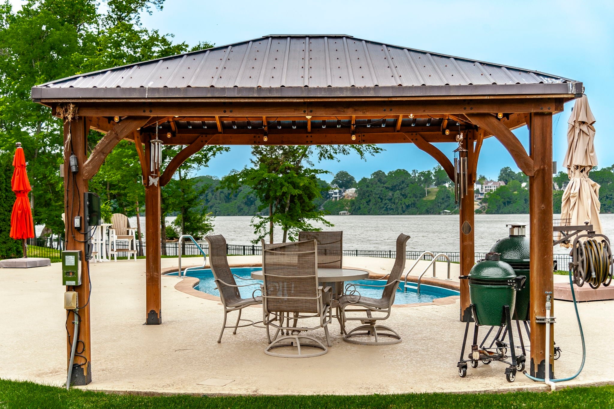 Hendersonville, Tennessee, 37075, United States, 3 Bedrooms Bedrooms, ,4 BathroomsBathrooms,Residential,Contingent,2052092