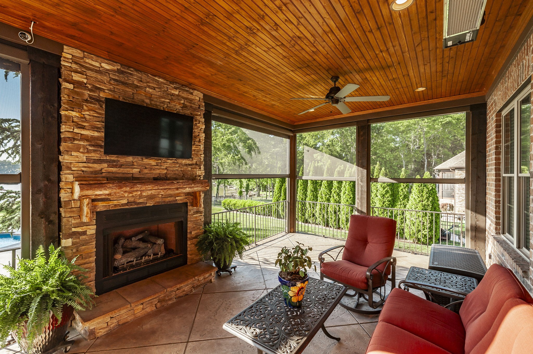 Hendersonville, Tennessee, 37075, United States, 3 Bedrooms Bedrooms, ,4 BathroomsBathrooms,Residential,Contingent,2052092