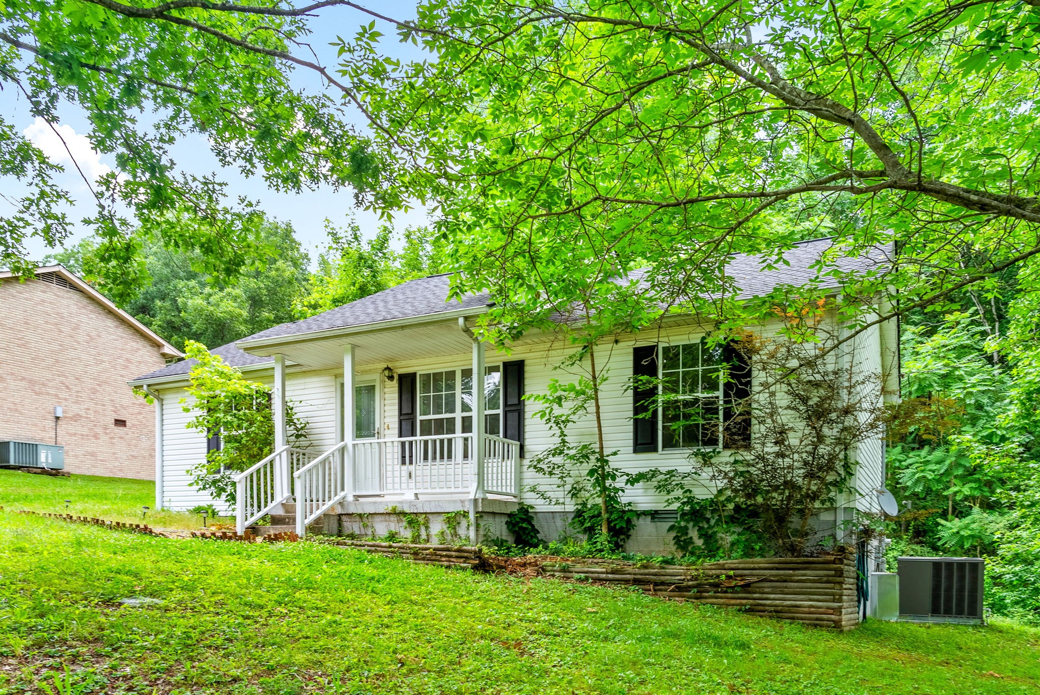 122 Annette Dr