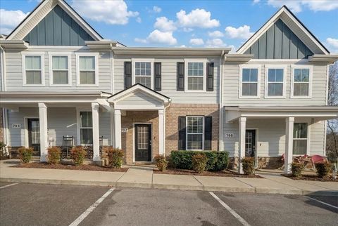 702 Dallas Dr Columbia TN 38401