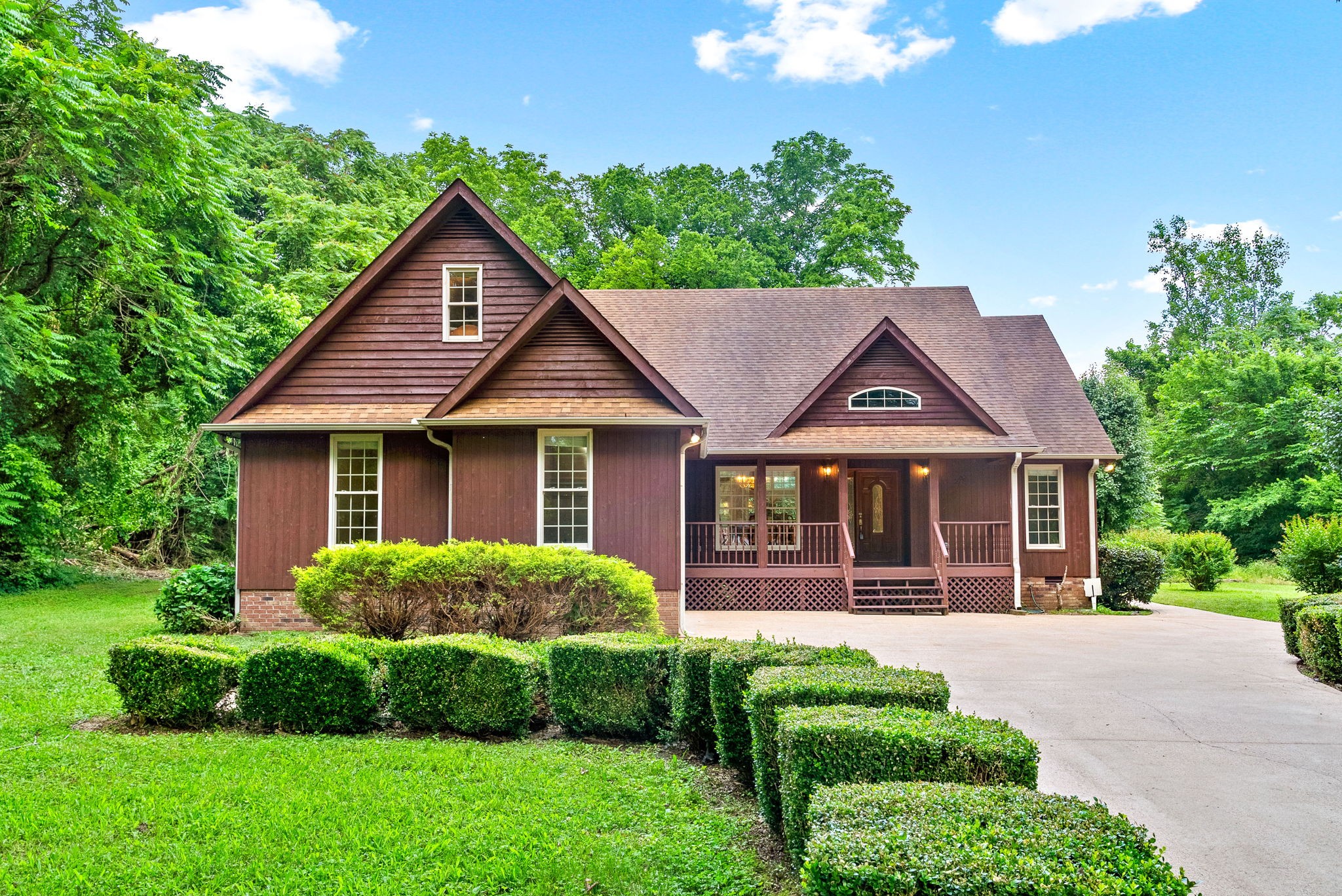 31 White Oak Rd