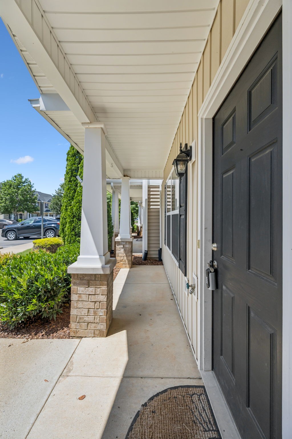 2306 New Holland Cir