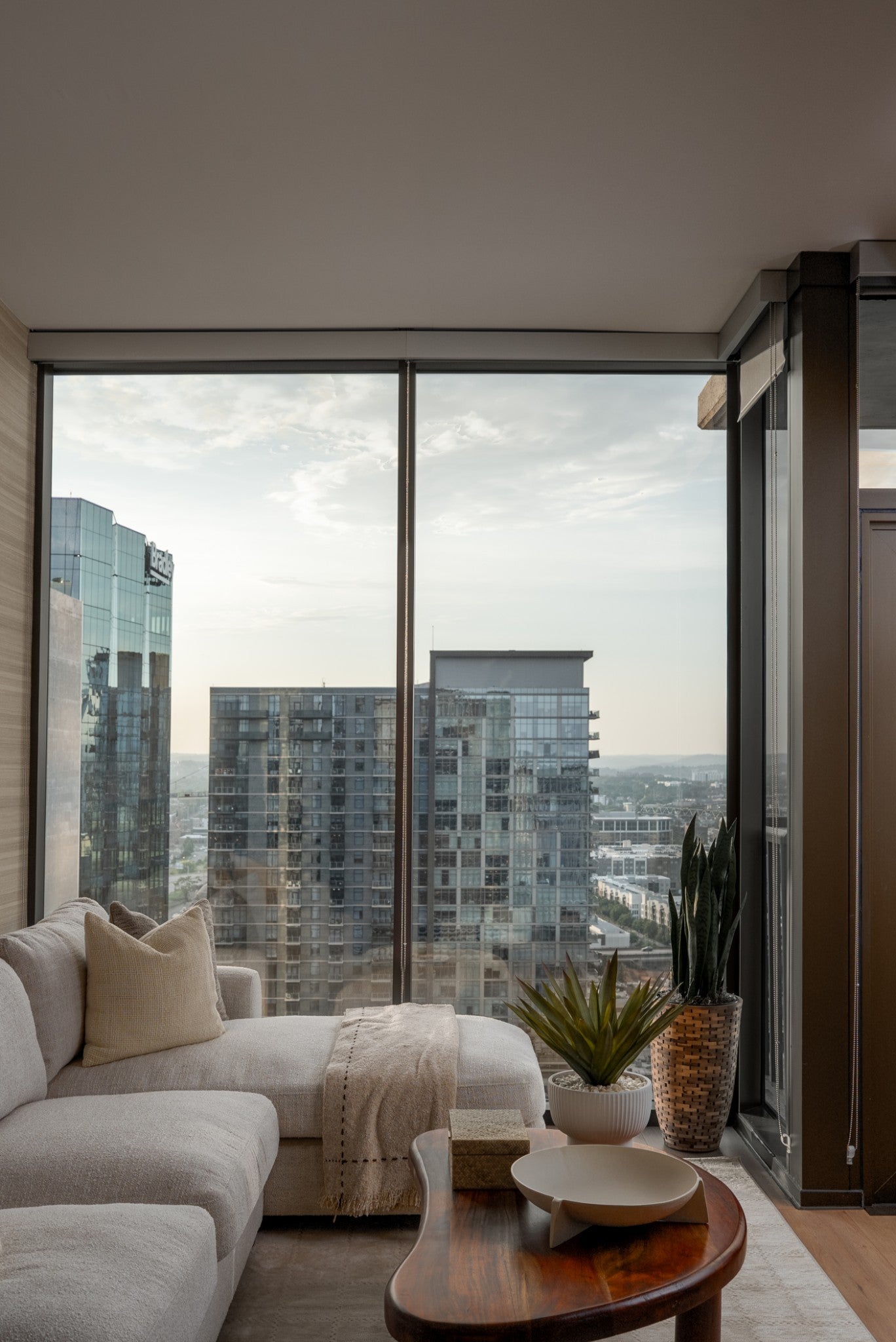1212 Demonbreun St 909