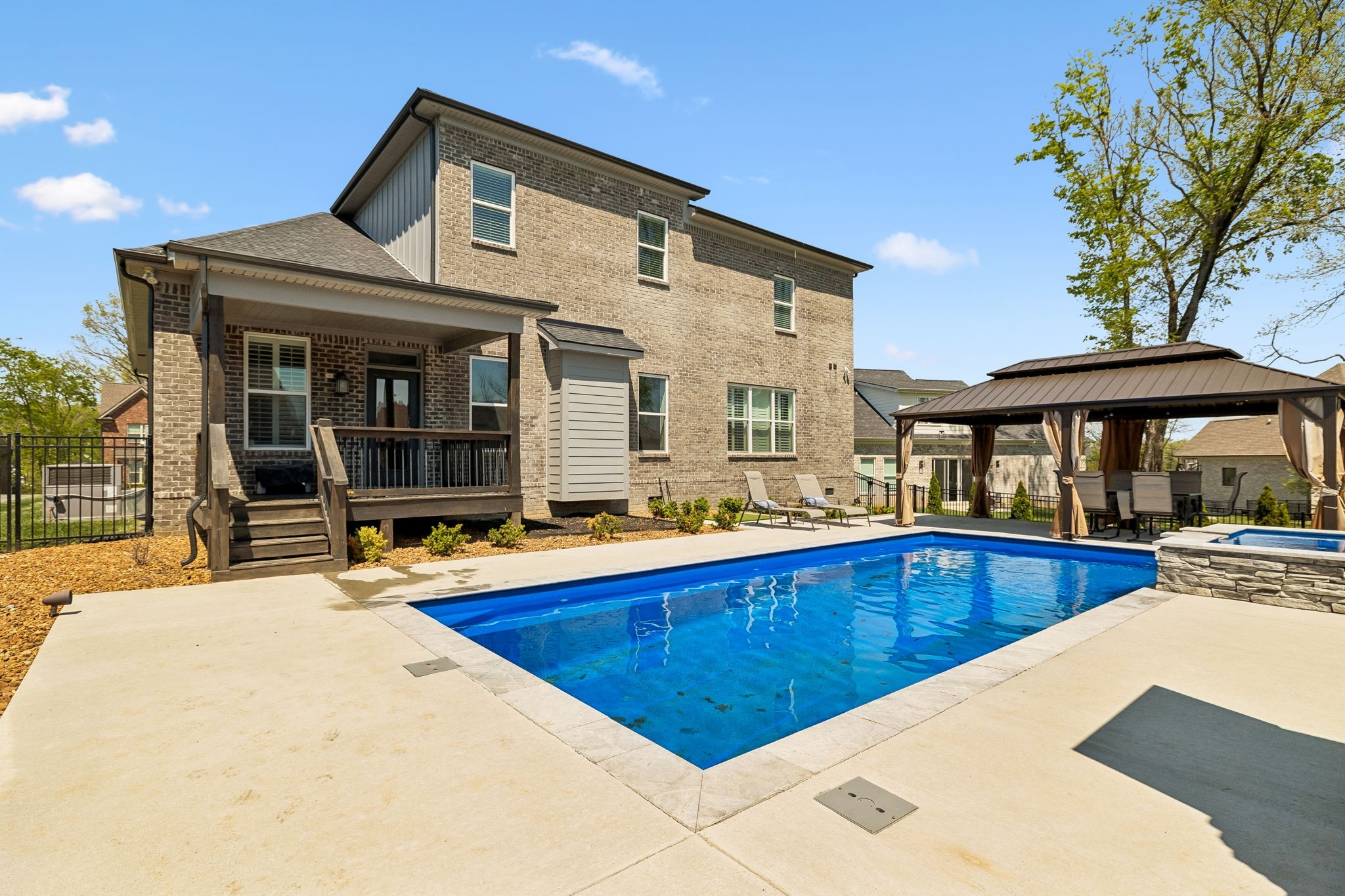 1008 Quillen Way