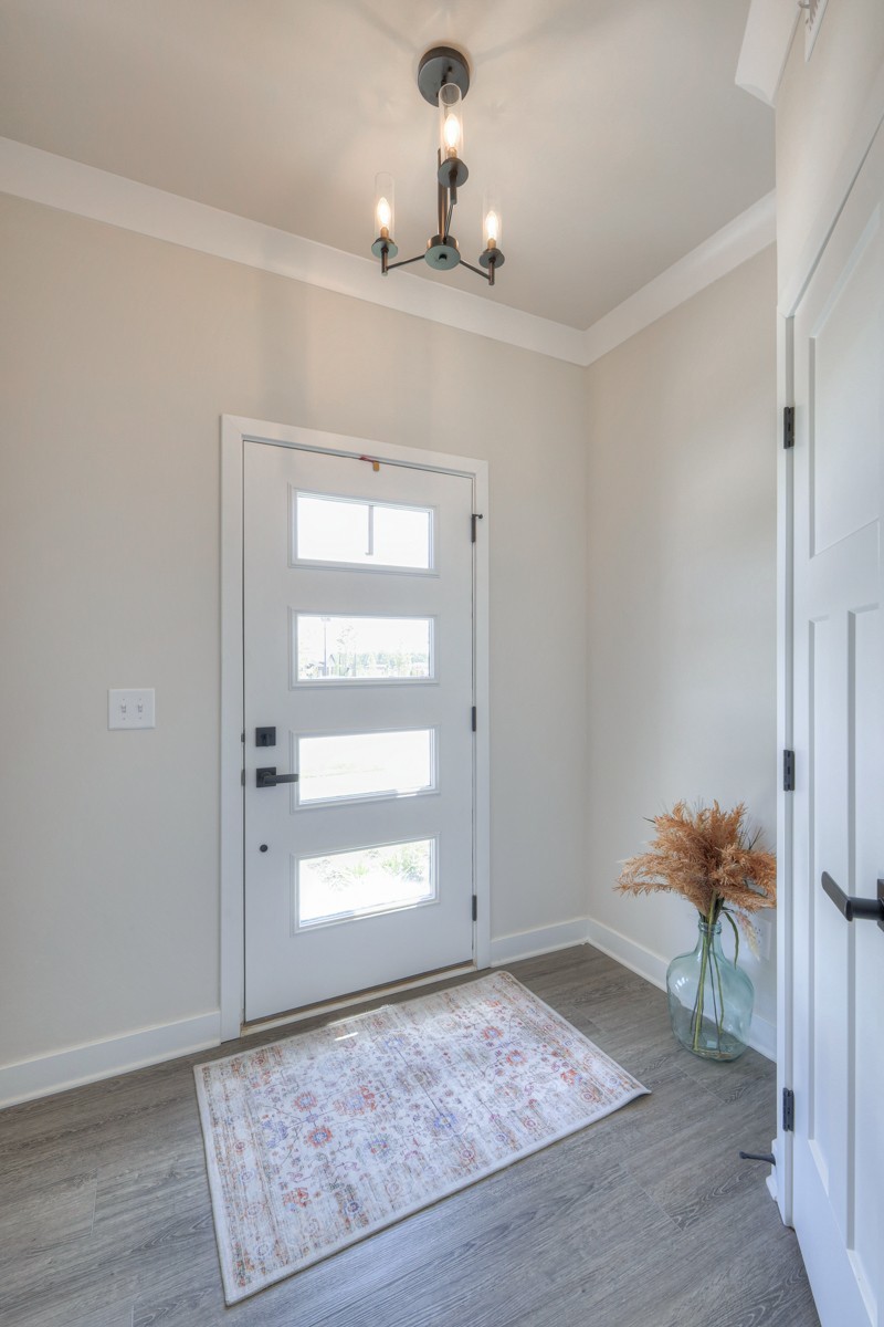 2013 Walnut Ln