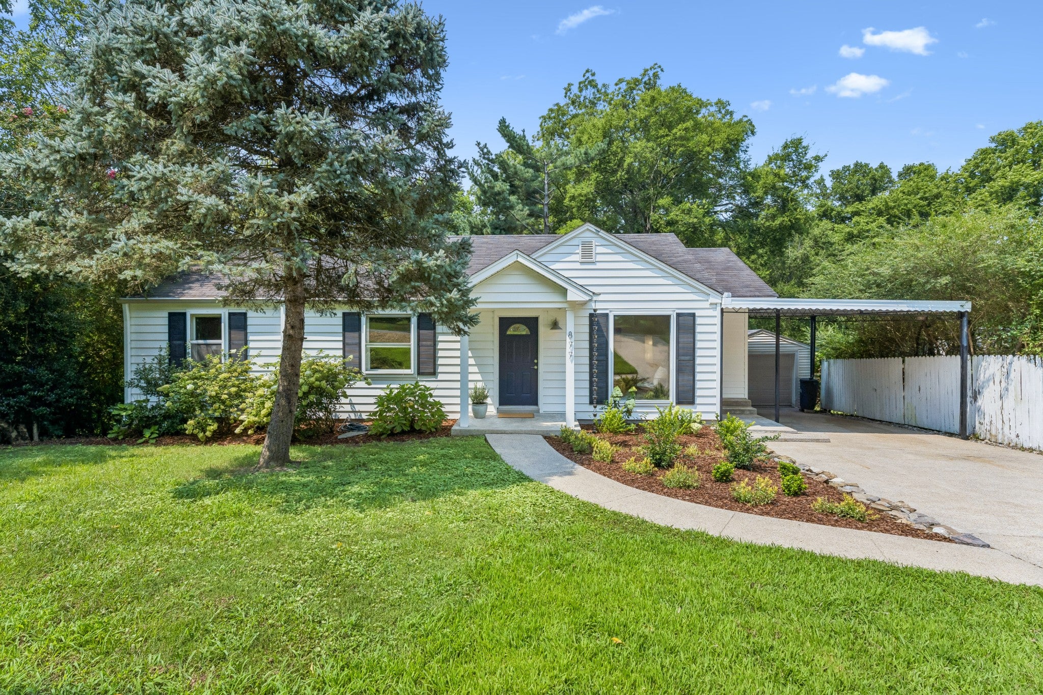 4-bed listing at 877 Kipling Dr, Nashville