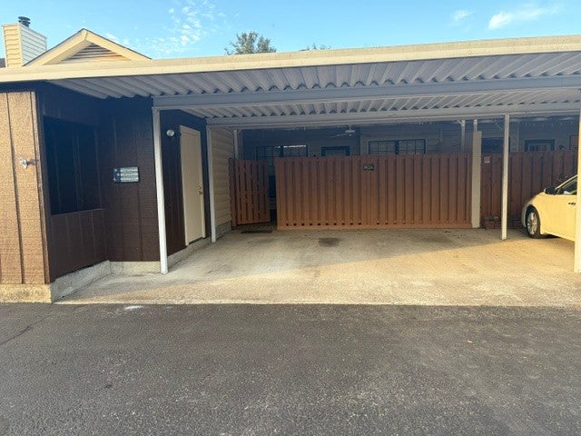 8709 Sawyer Brown Rd