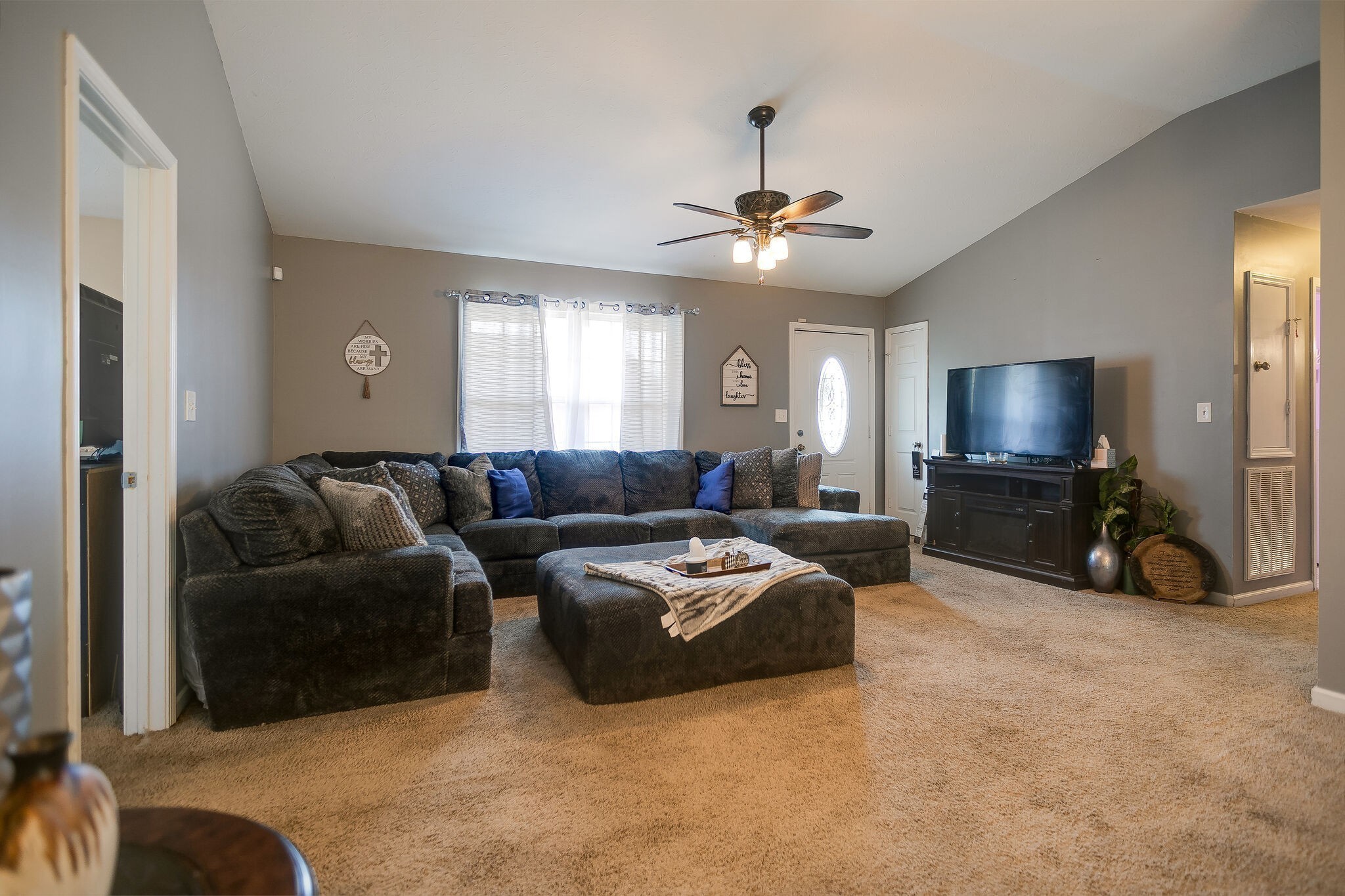 Photo 5 of 17 of 1748 University Dr house