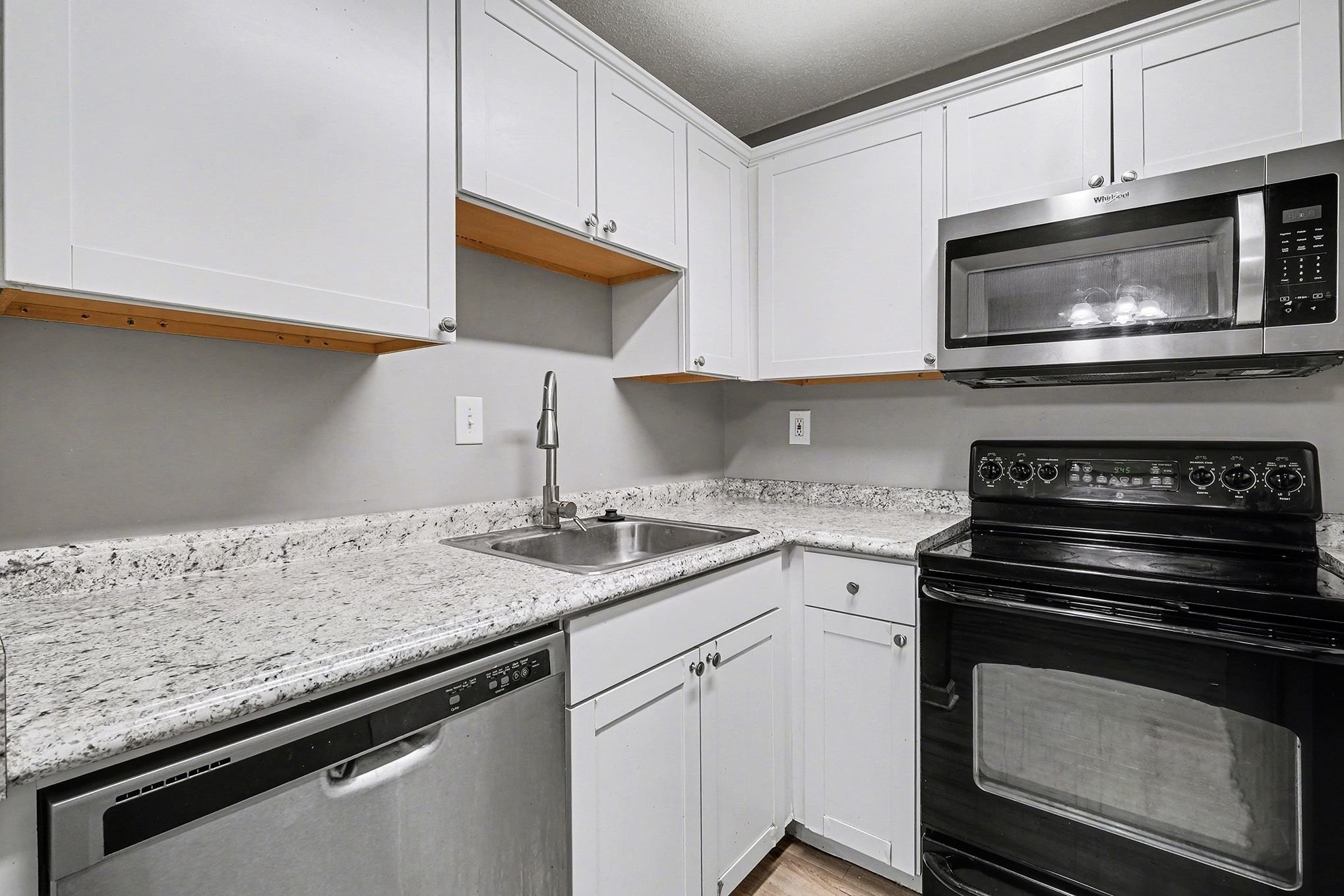 500 Paragon Mills Rd N15