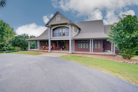 1946 Independence Rd Huntingdon TN 38344