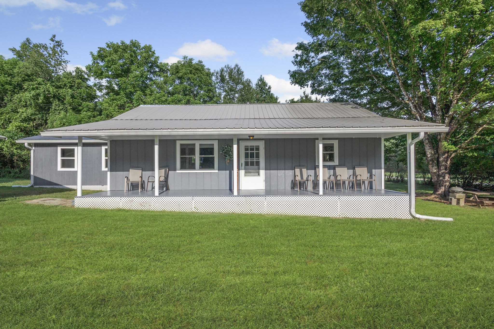200 Poplar Ln