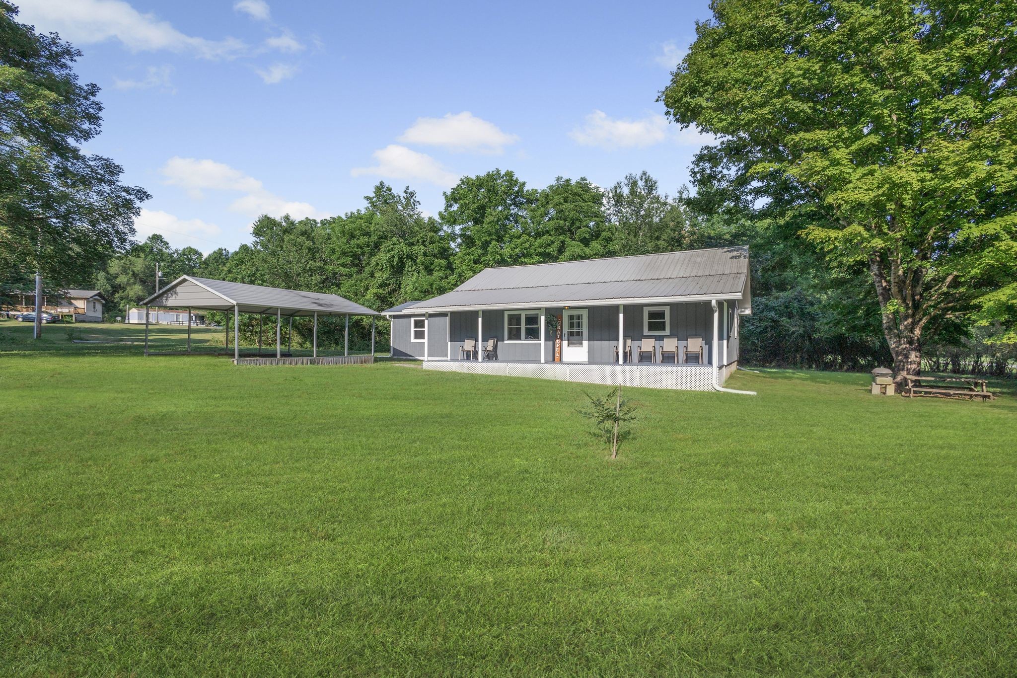 200 Poplar Ln