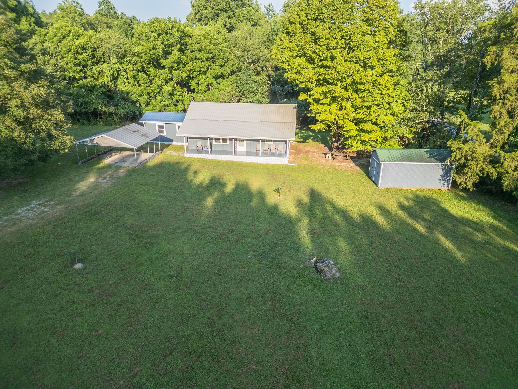 200 Poplar Ln