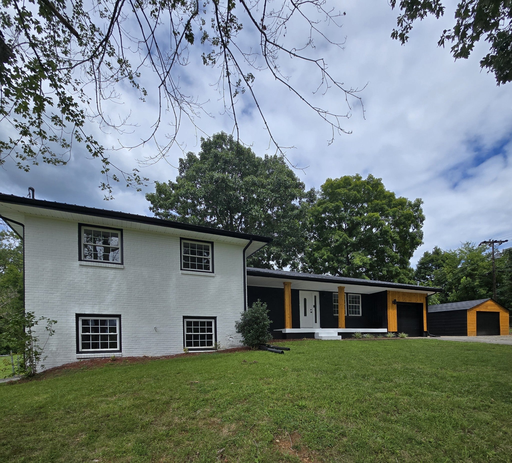 1787 W Elmwood Rd