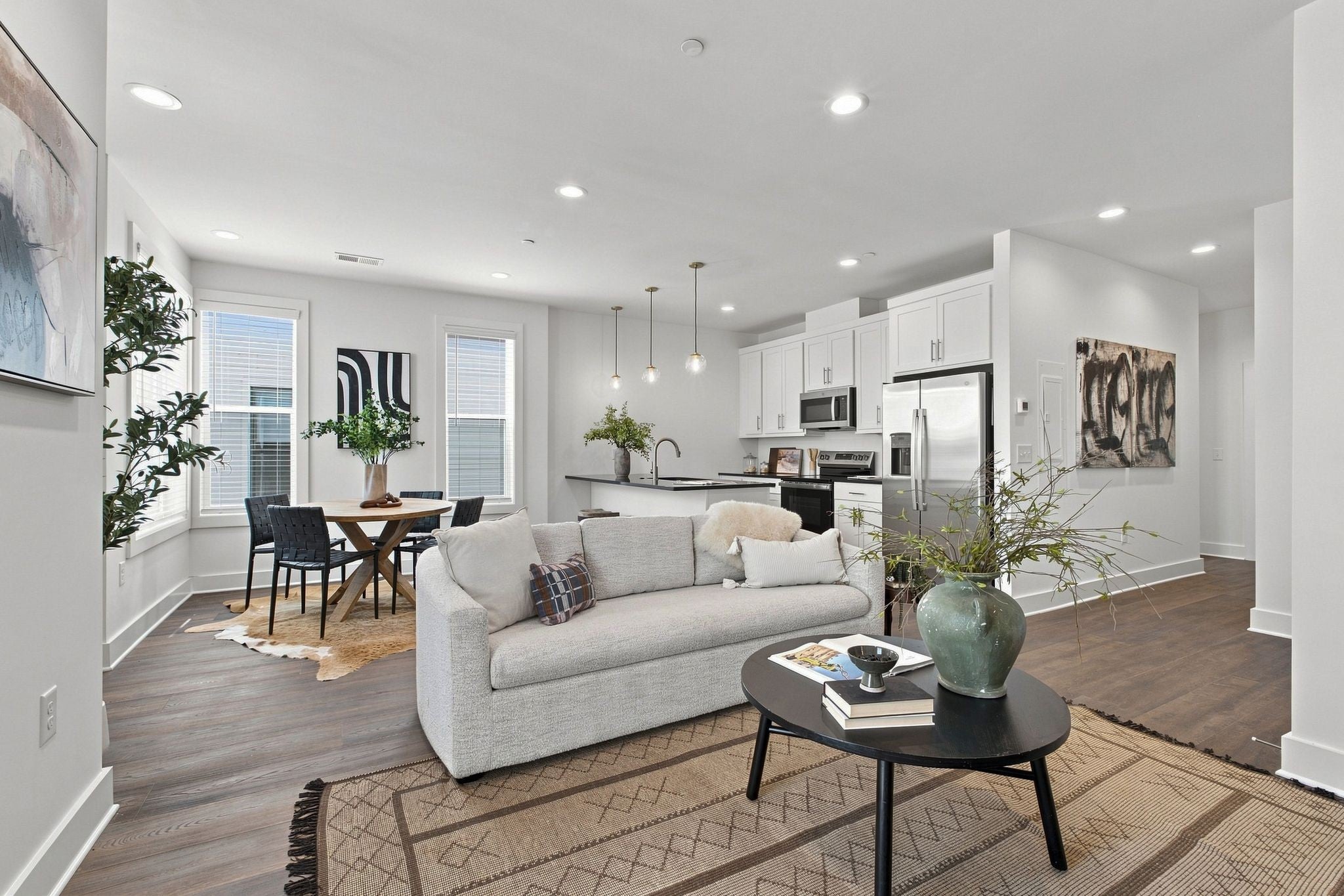 505 Community Ct 202