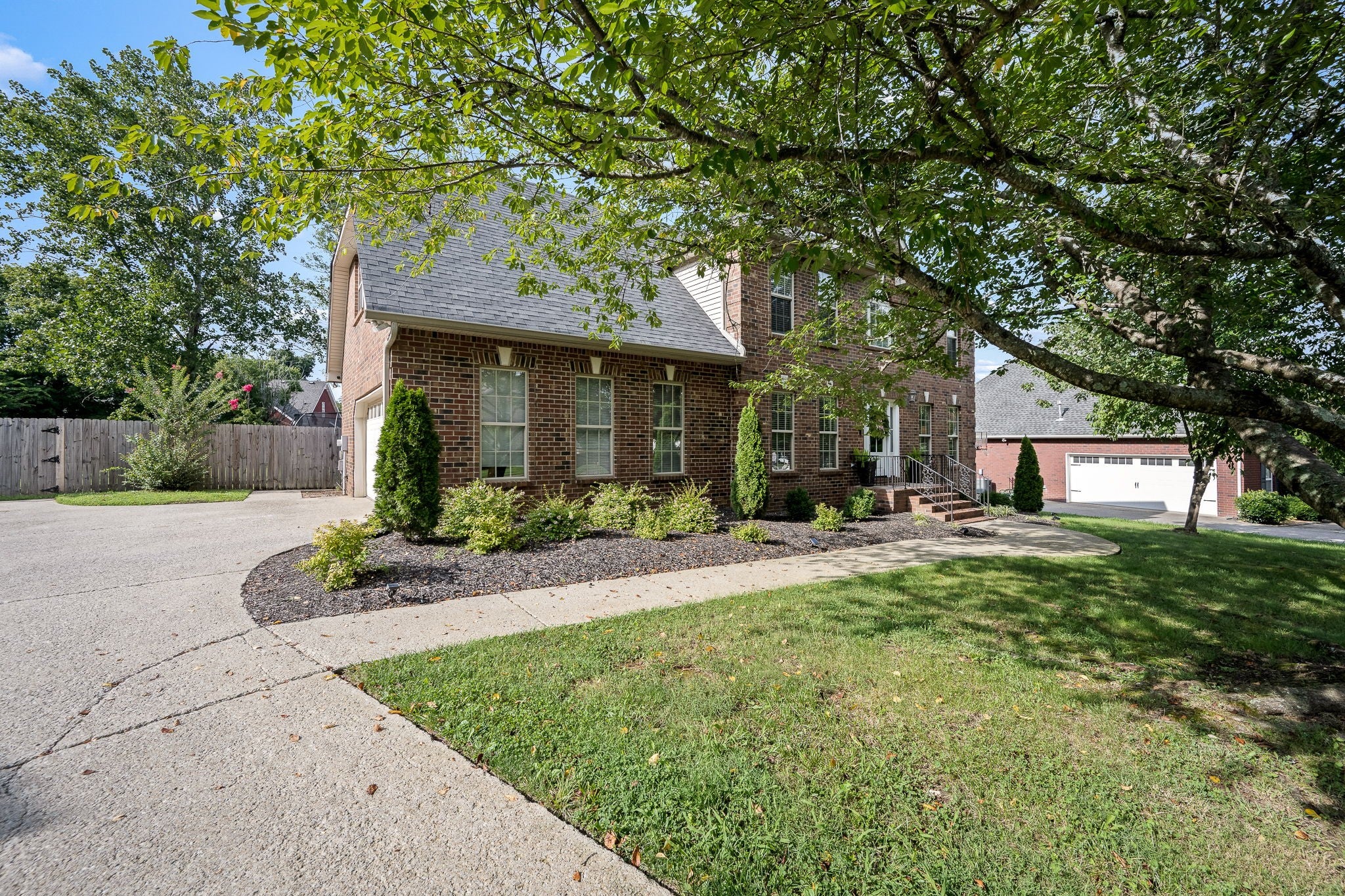 212 Comer Cir