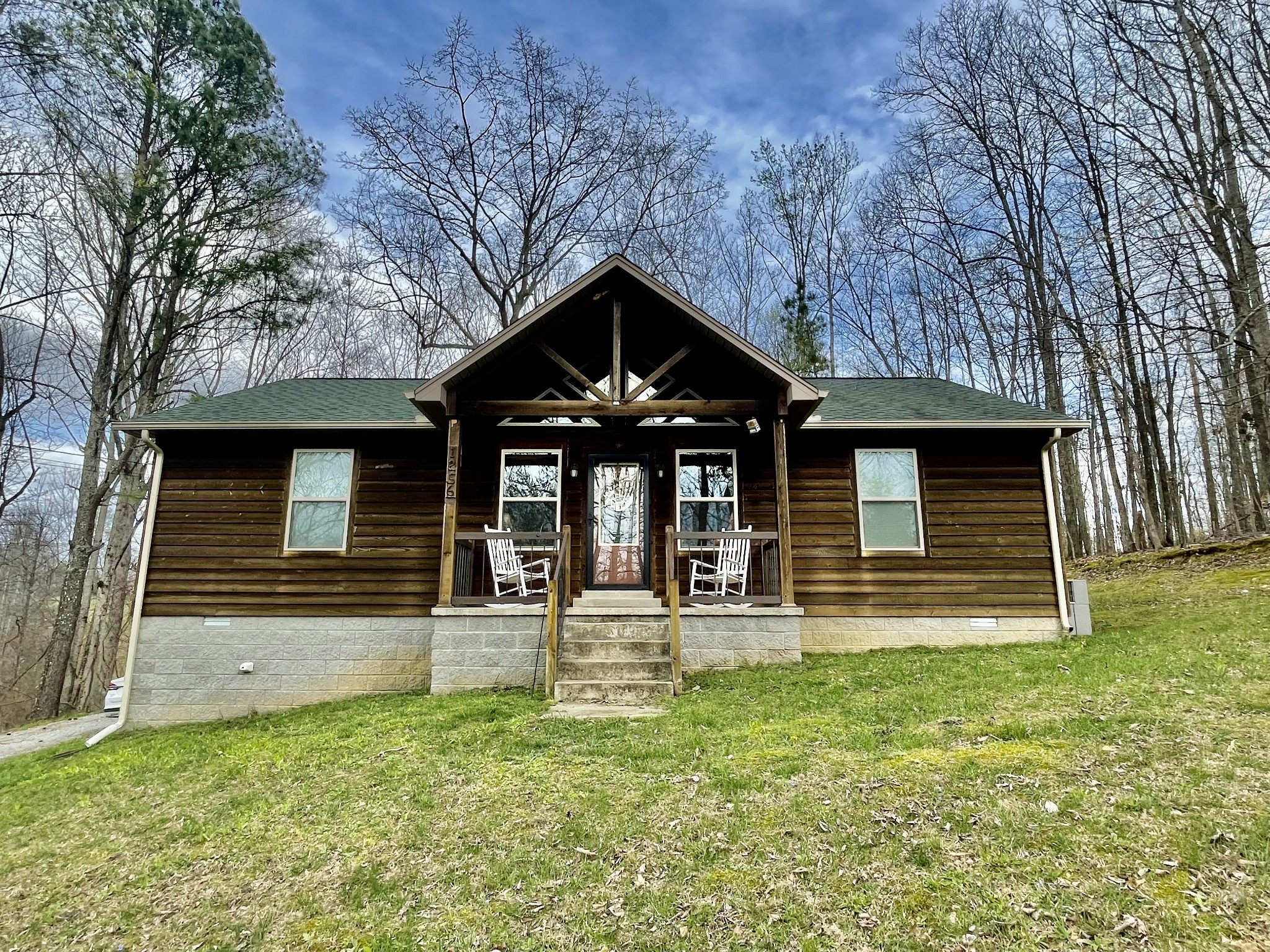 View Leoma, TN 38468 house