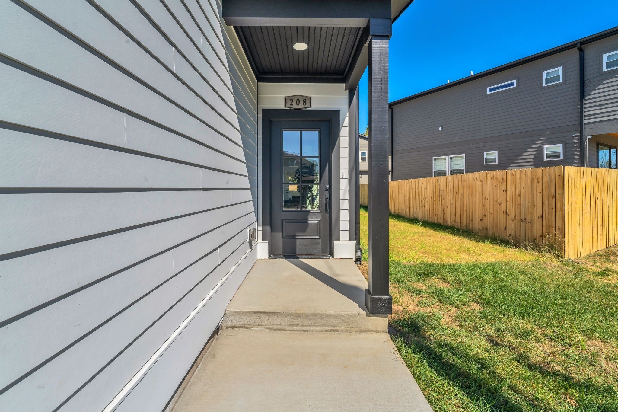 208 Eisenhower Dr