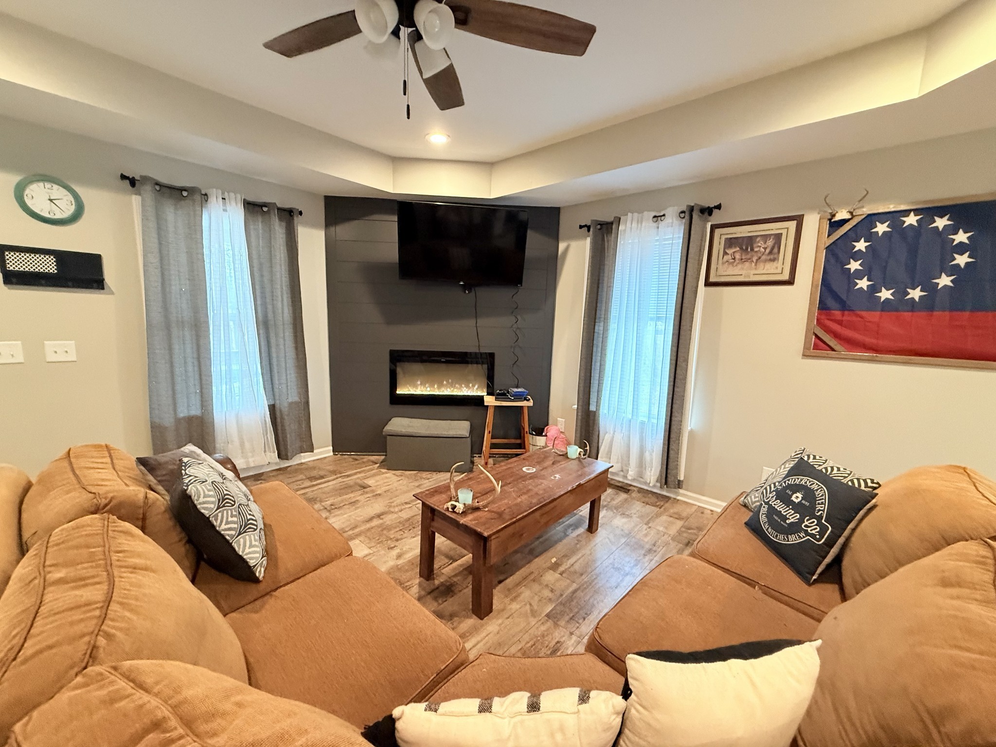 695 Hog Back Ridge Rd