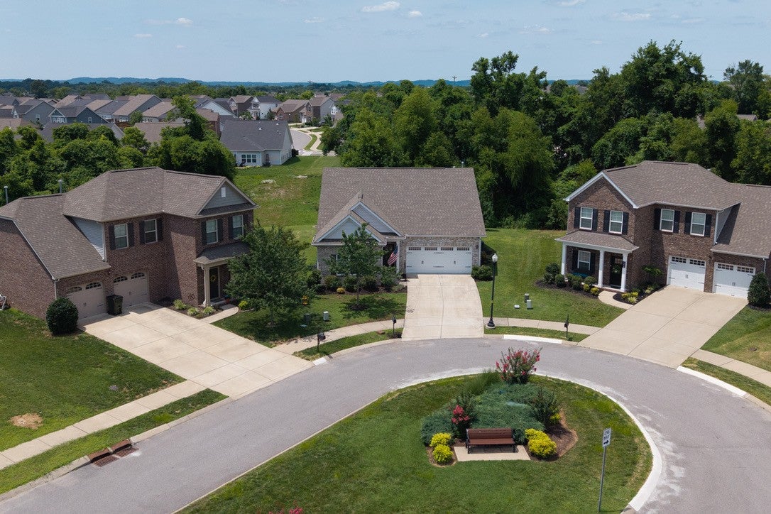 1374 Coates Ln