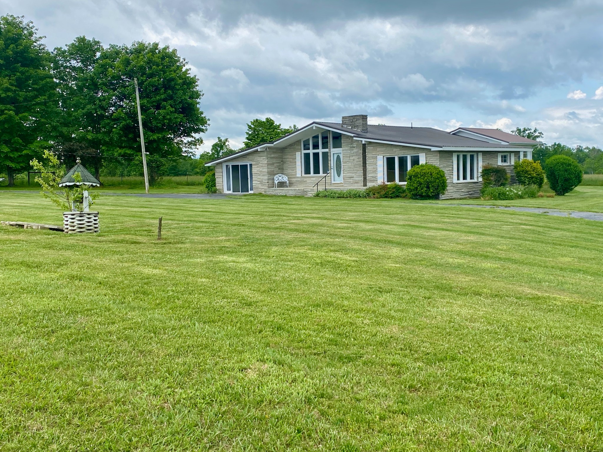 1039 Old Martha Washngton Rd