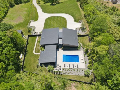Photo of 4160 Clovercroft Rd, Franklin, TN 37067 (MLS # 3214546)