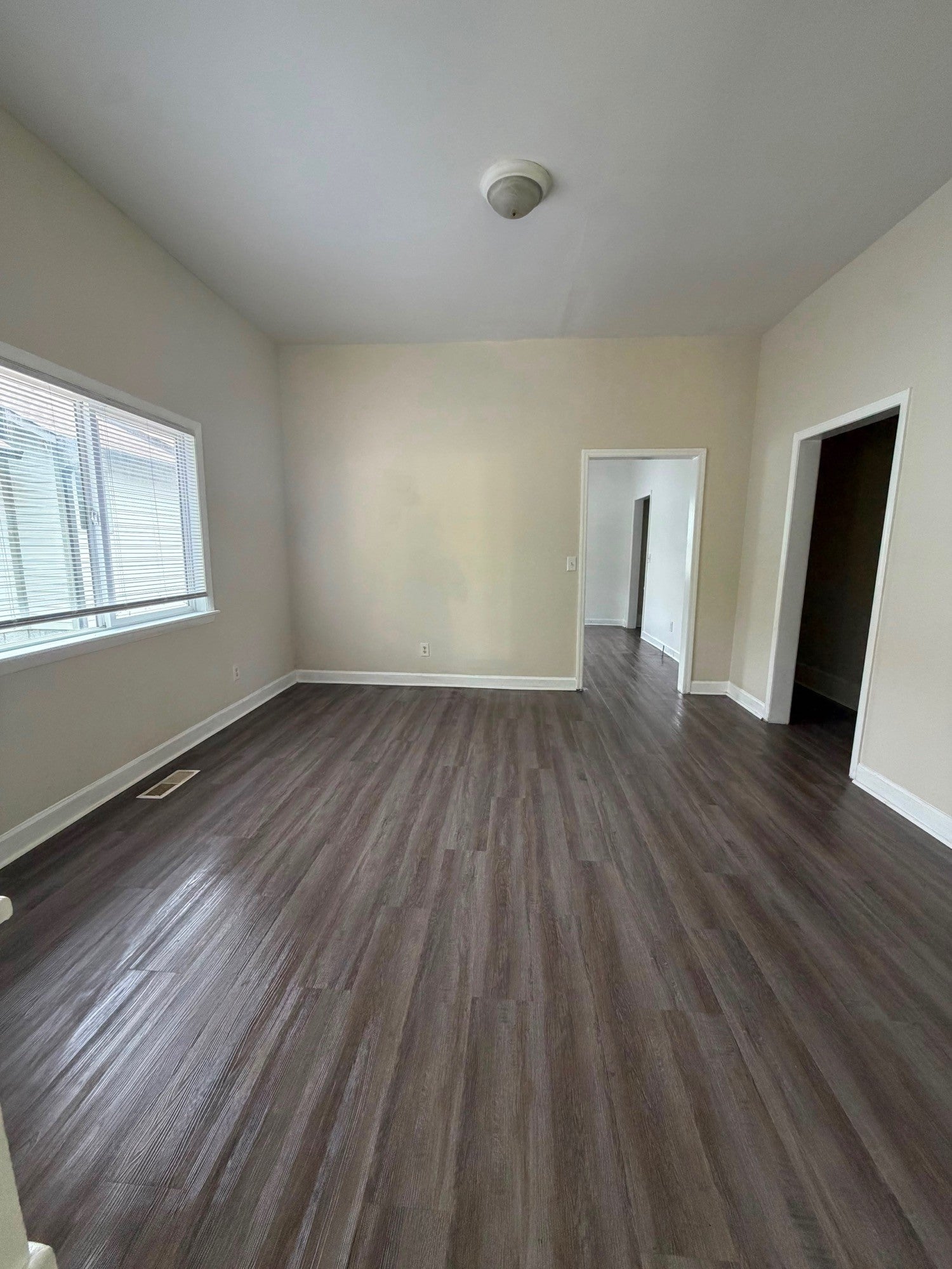 910 Chicamauga Ave, Nashville TN 37206 2-bed home, photo 2 of 7