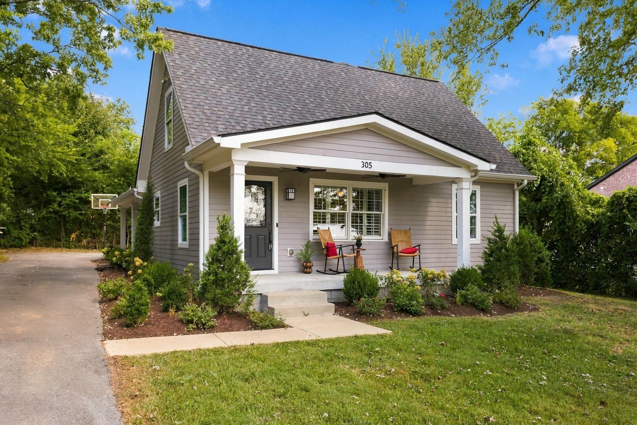 305 Mercury Dr